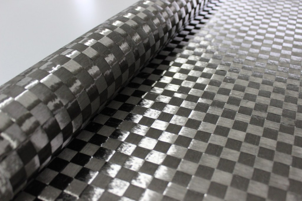 CLM-Pro-Dynanotex-spread-tow-carbon-fabric-160-1