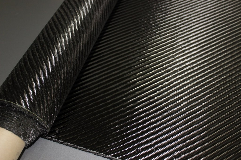 CLM-Pro-carbon-fabric-twill-285g-1